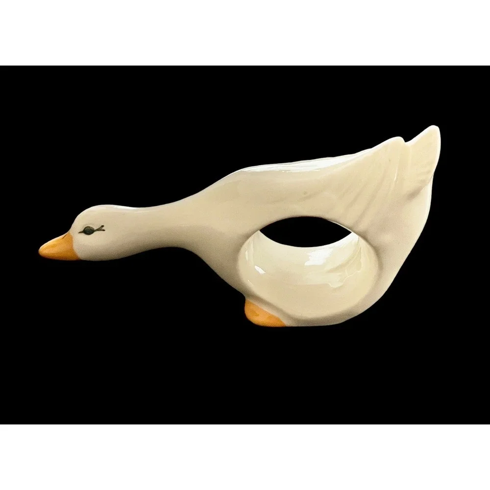 Set Of 4 Vintage Ceramic Geese/ Duck/ Swan White‎ Napkin Rings 4.5
